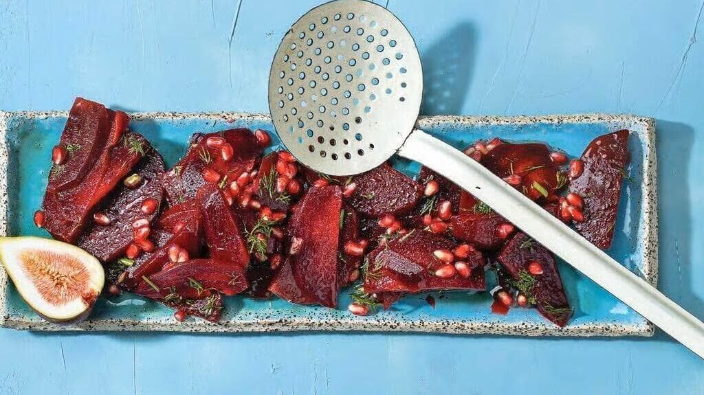 סלט סלק ורימונים