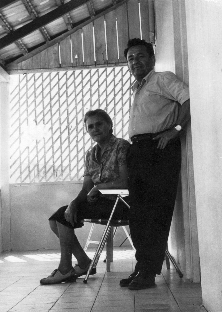 הסבא והסבתא, הורי הבעל, בשנות ה-70