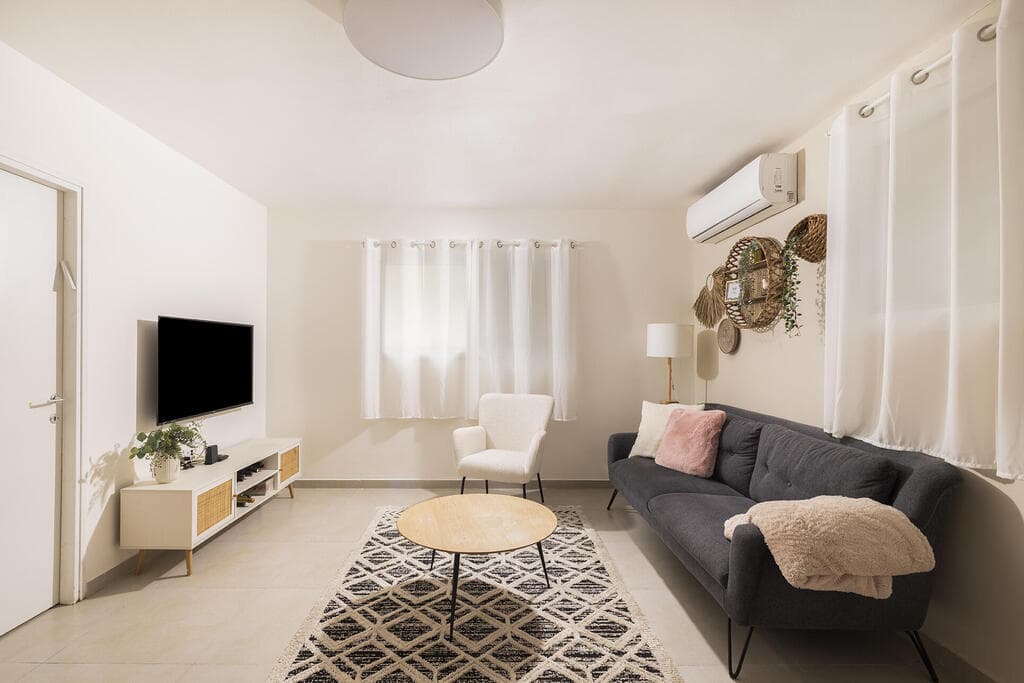 עיצוב בזק לבית, עיצוב: ליעד הלר