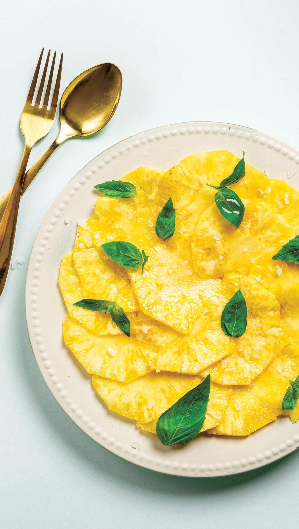 קרפצ'ו אננס (צילום: שרית גופן, סגנון: עמית דונסקוי) קרפצ'ו אננס