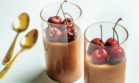 מוס שוקולד עם דובדבנים