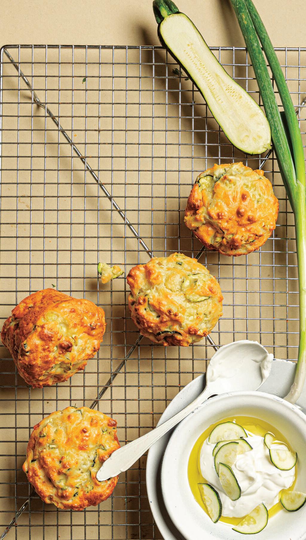 מאפינס יווניים עם זוקיני ובצל ירוק