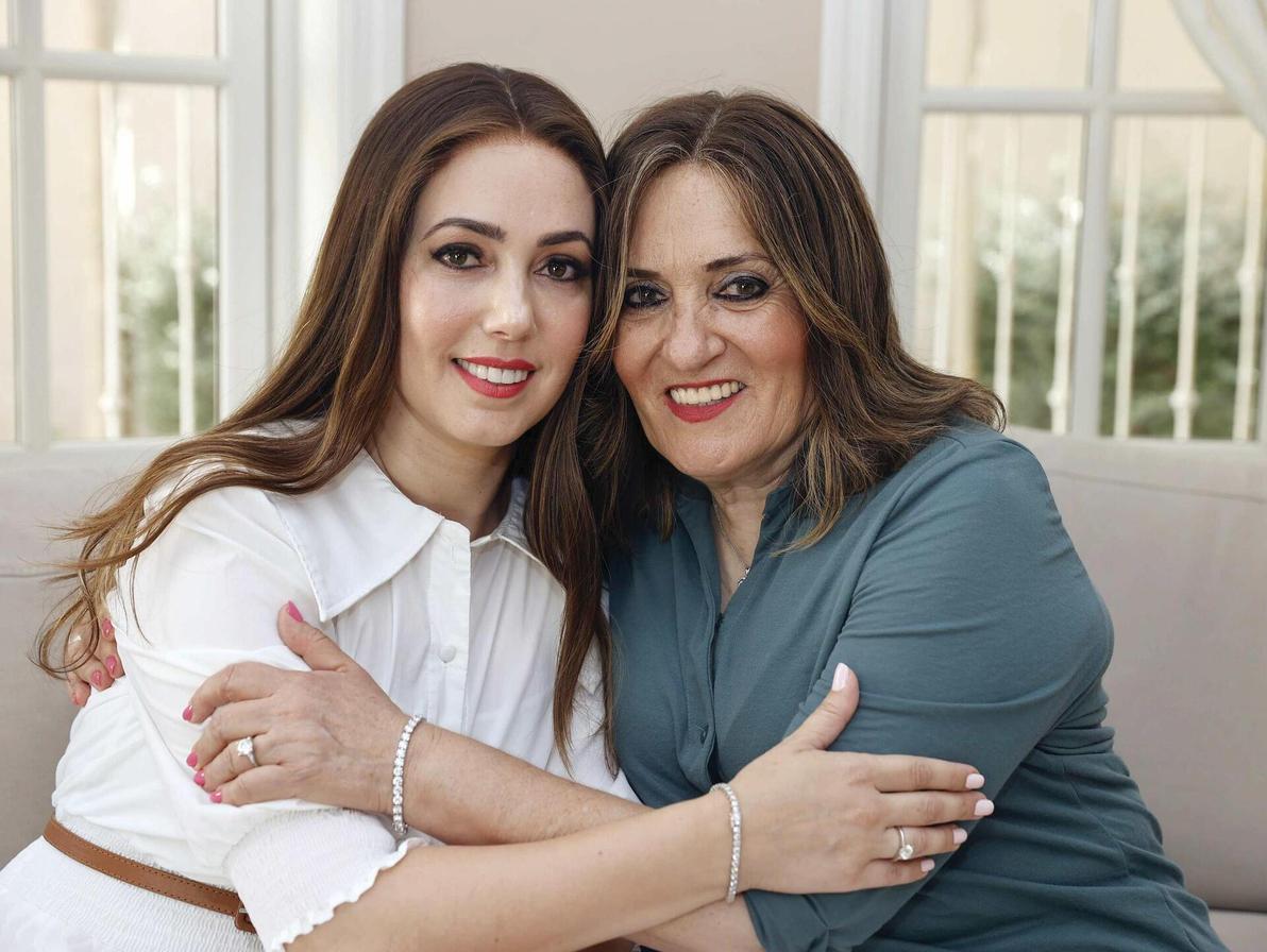 שרה יעקובוב ורותי לבייב