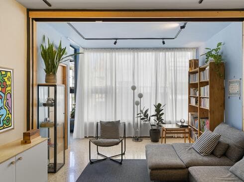 דירה ישנה אך שמורה משנות ה־70 בשטח 90 מ"ר