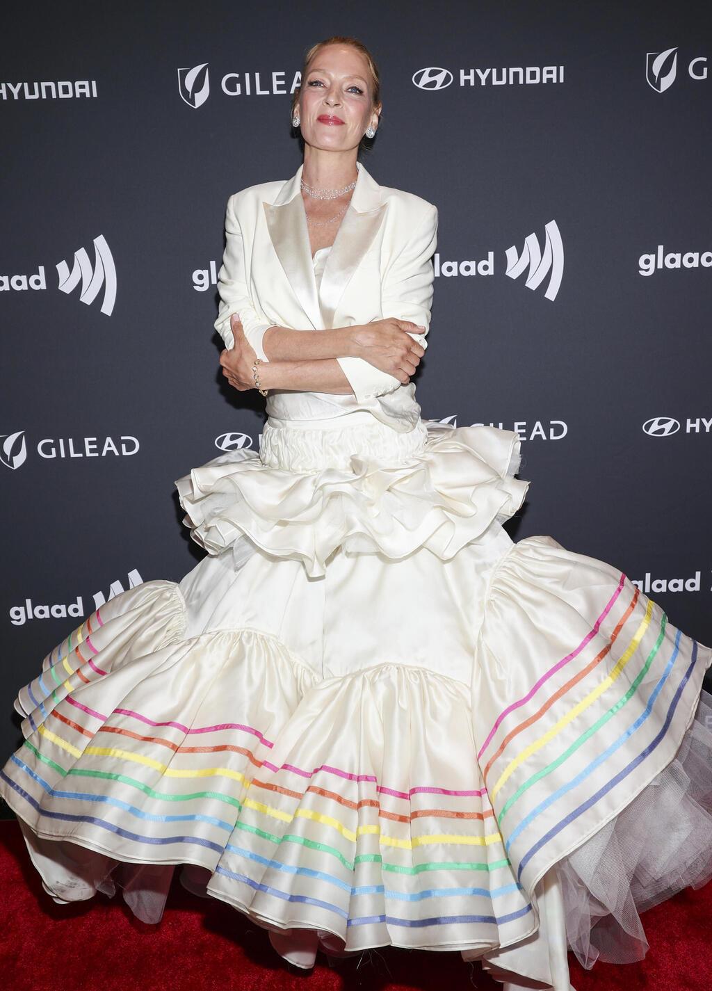 רגע צבעוני יחסית על השטיח האדום, 2024 (צילום: CJ Rivera/Invision/AP) אומה תורמן על השטיח האדום, 2024