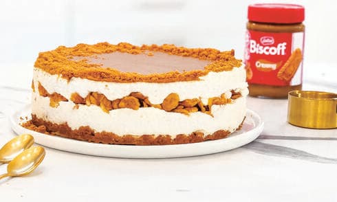 עוגת קראנץ' גבינה לוטוס ללא אפייה של שיר צ'יפ אשכנזי