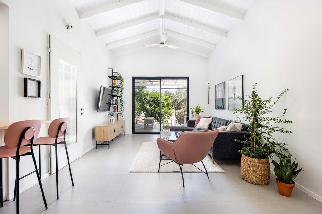 בית הסבתא והסבא בכפר הס, עיצוב: שני אוסישקין