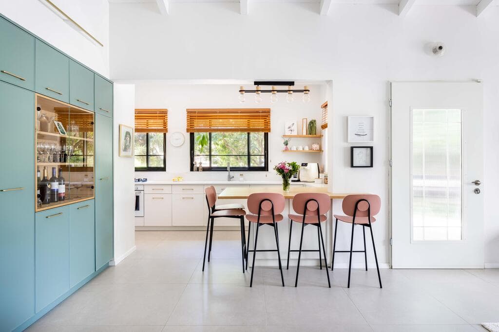 בית הסבתא והסבא בכפר הס, עיצוב: שני אוסישקין