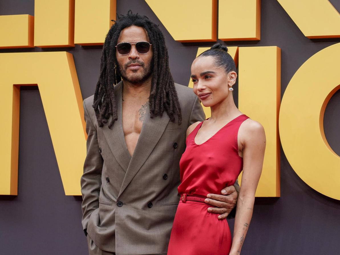 זואי ולני קרביץ בפרמיירה של הסרט "צאי מזה", 2024