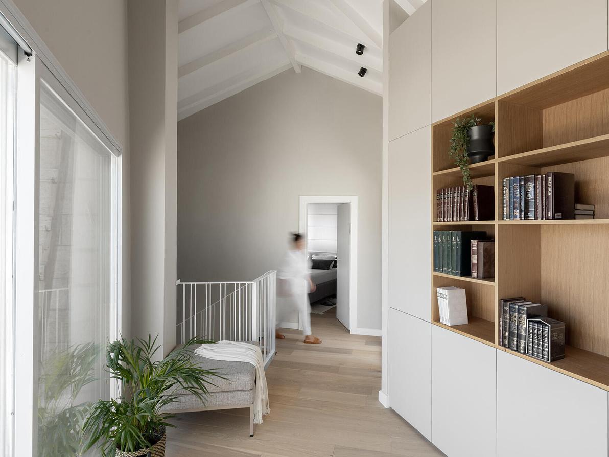 בית פרטי בירושלים ששופץ אחרי שכמעט כל הילדים עזבו (צילום: גדעון לוין) בית פרטי בירושלים, עיצוב: קרן אטלס דרור