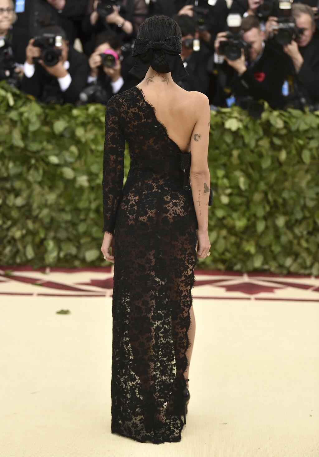 זואי קרביץ בגאלה של המטרופוליטן, 2018