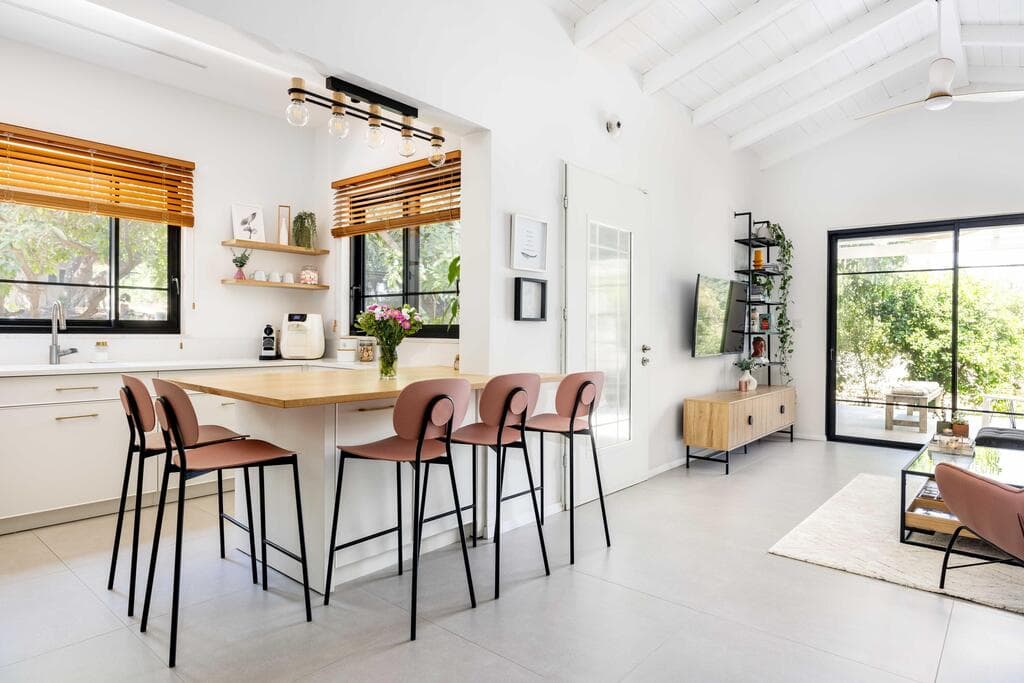 בית הסבתא והסבא בכפר הס, עיצוב: שני אוסישקין