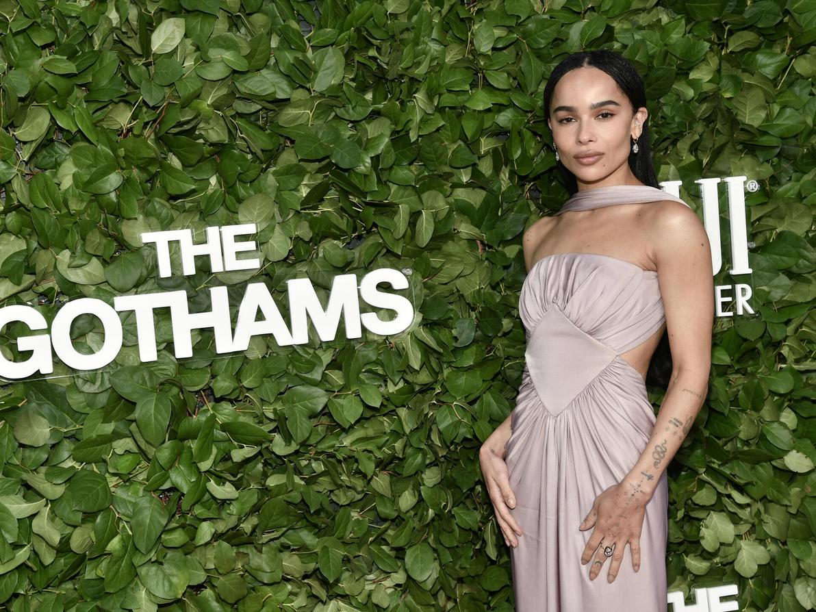 זואי קרביץ בטקס פרסי גותהם לקולנוע, 2024