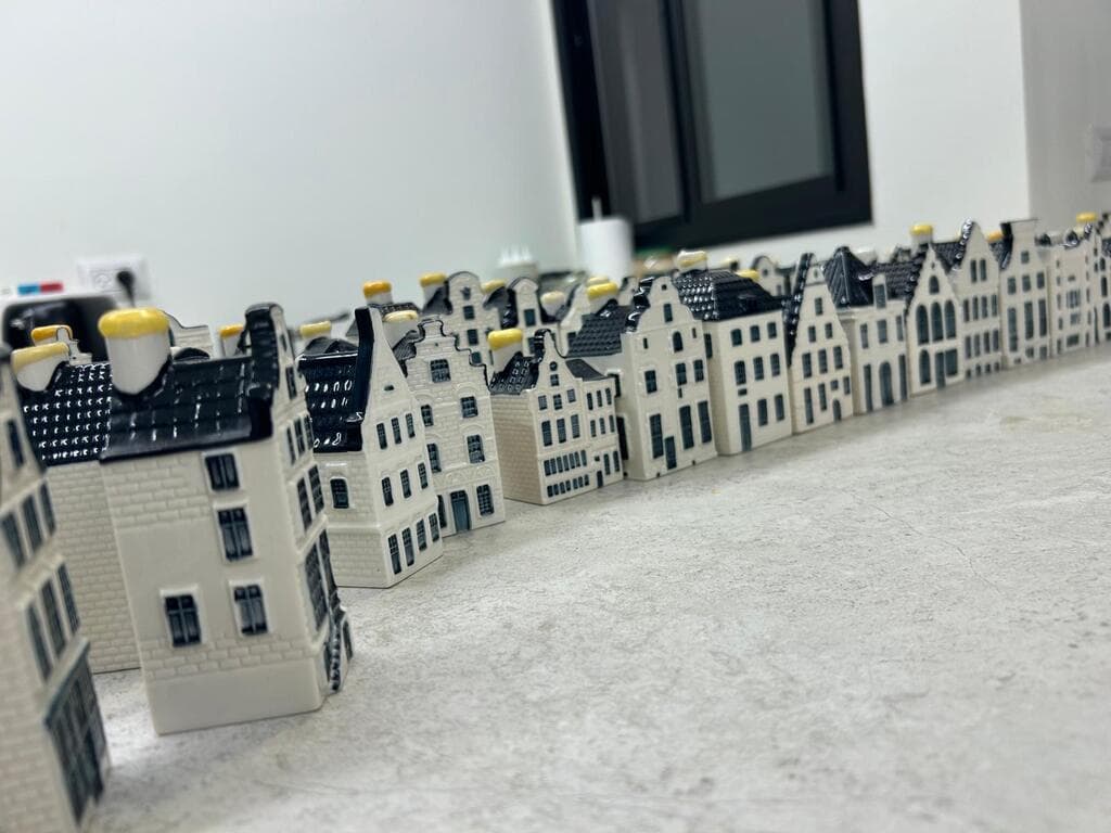 בתי KLM, האוסף של ירדן גולד