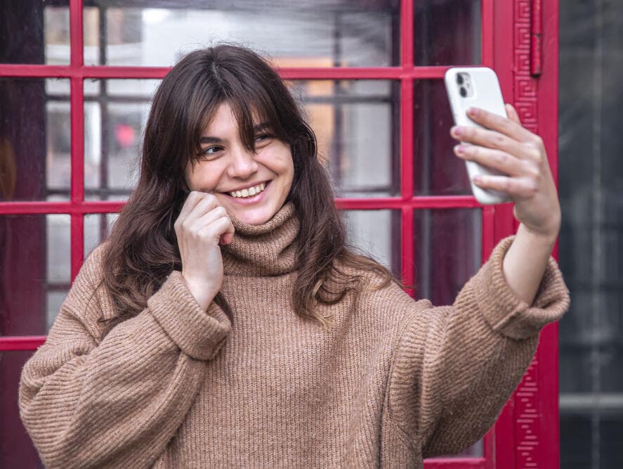 חולמת על טיול באנגליה? את צריכה UK ETA. כל הפרטים בכתבה