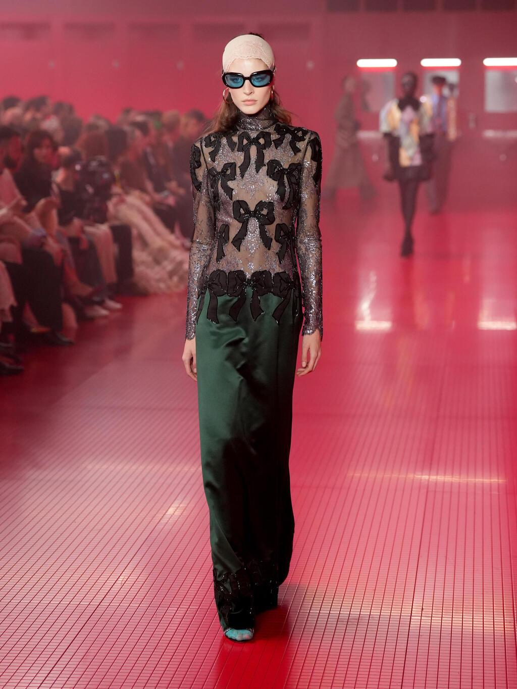 ליבי טוורנר בתצוגת סתיו-חורף 2025-26 של ולנטינו (צילום: Francois Durand/Getty Images) ליבי טוורנר בתצוגת סתיו-חורף 2025-26 של ולנטינו