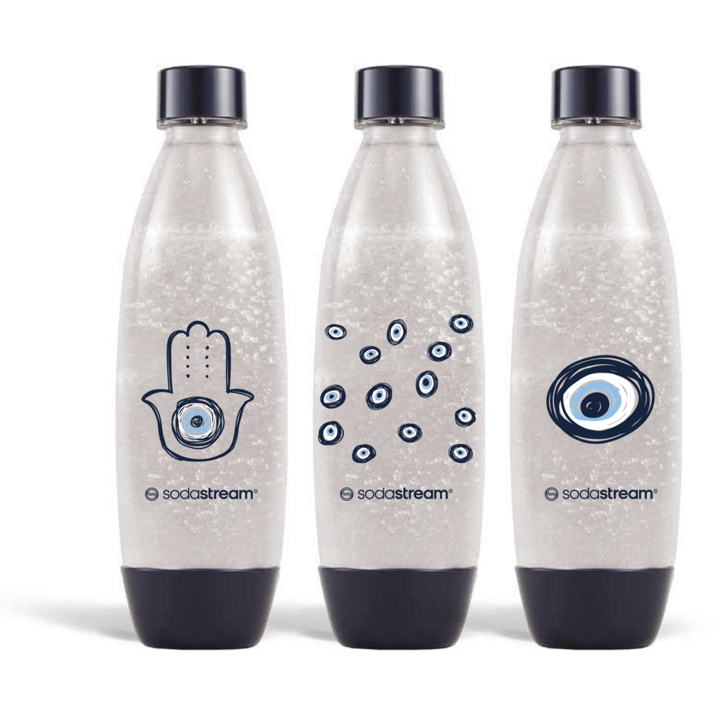 שלישיית בקבוקים מעוצבים עם עין כחולה, 69 שקל, סודהסטרים