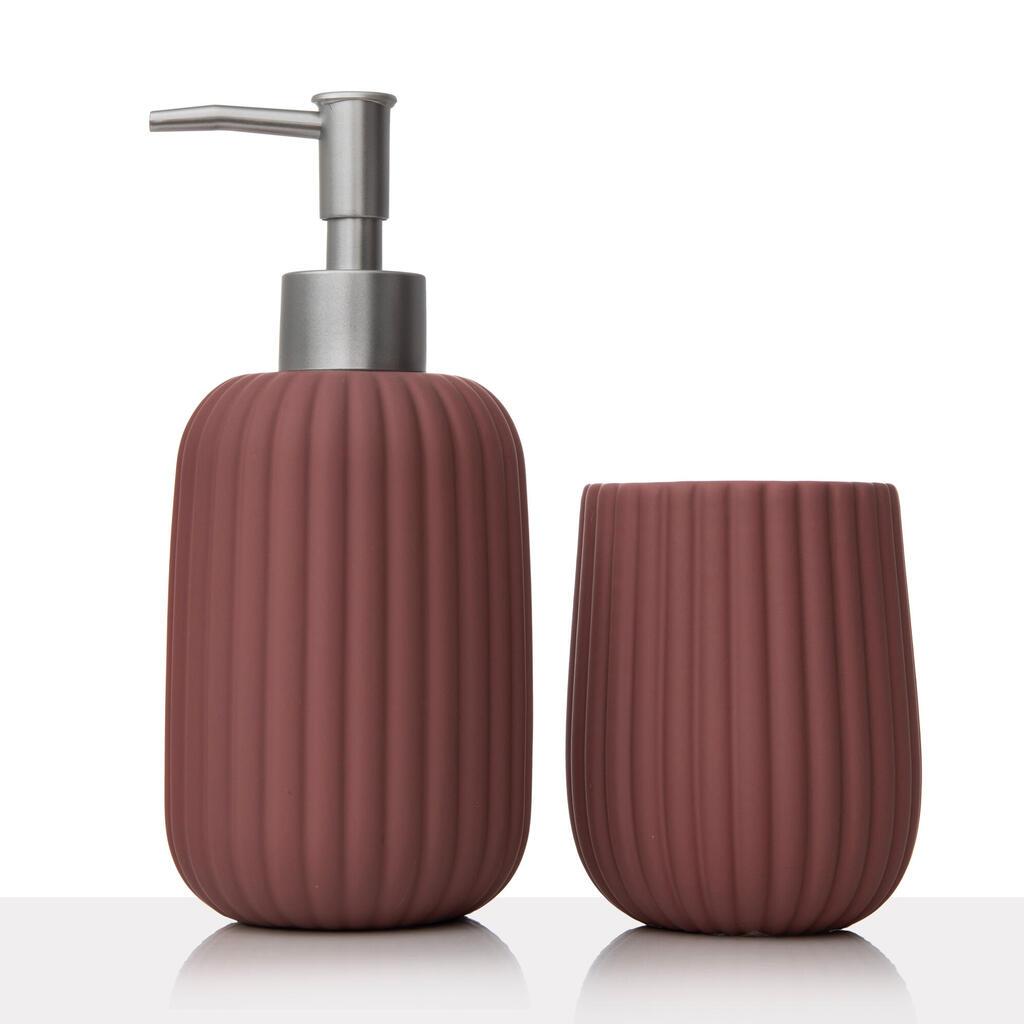 סט אביזרי אמבטיה. מגיע ב-3 גוונים: לבן, פטל עמוק וירוק זית, 70 שקל בקניית 2 פריטים ומעלה (מחיר מלא – 99.9 שקל), ורדינון