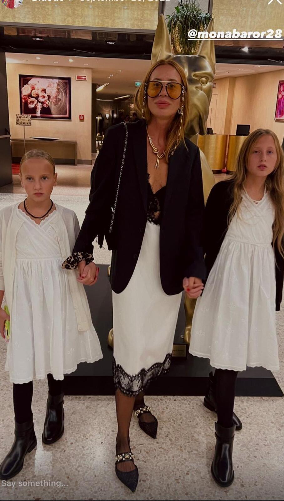 אדה, מונה ודורית בר אור