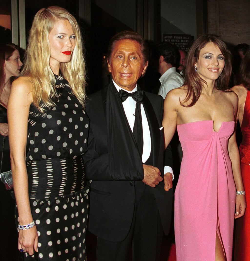 ולנטינו גרוואני, אליזבת הארלי וקלאודיה שיפר, 2000