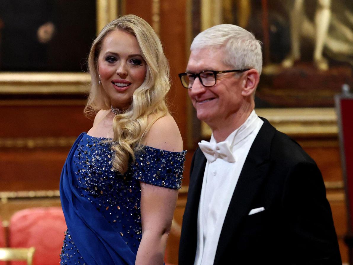 טים קוק וטיפאני טראמפ בבריטניה, 2025