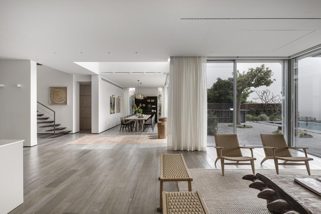 בית פרטי משקיף על הכנרת, עיצוב: אירה שריג