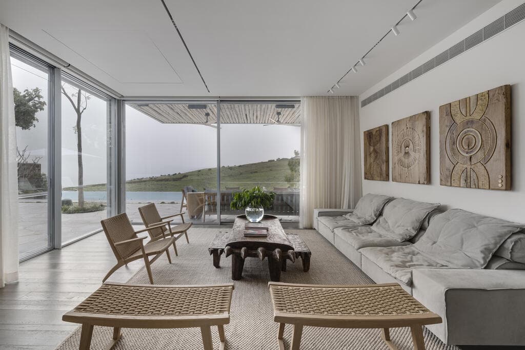 בית פרטי משקיף על הכנרת, עיצוב: אירה שריג