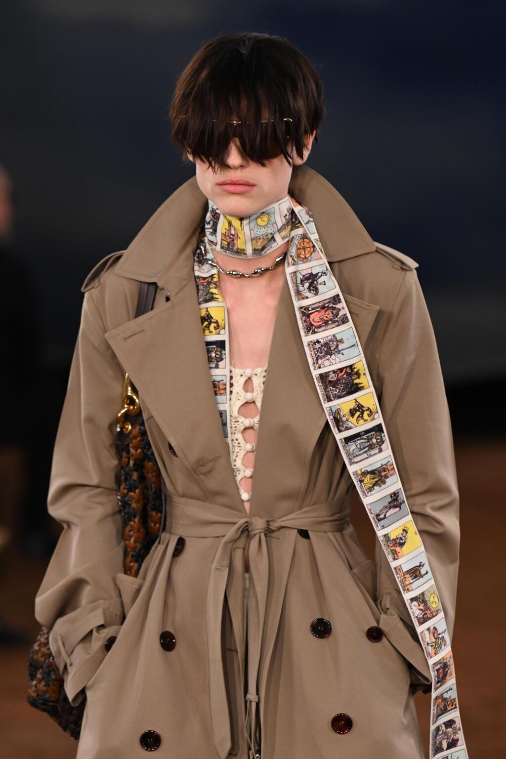 תצוגת אביב-קיץ 2026 של ברברי בשבוע האופנה בלונדון