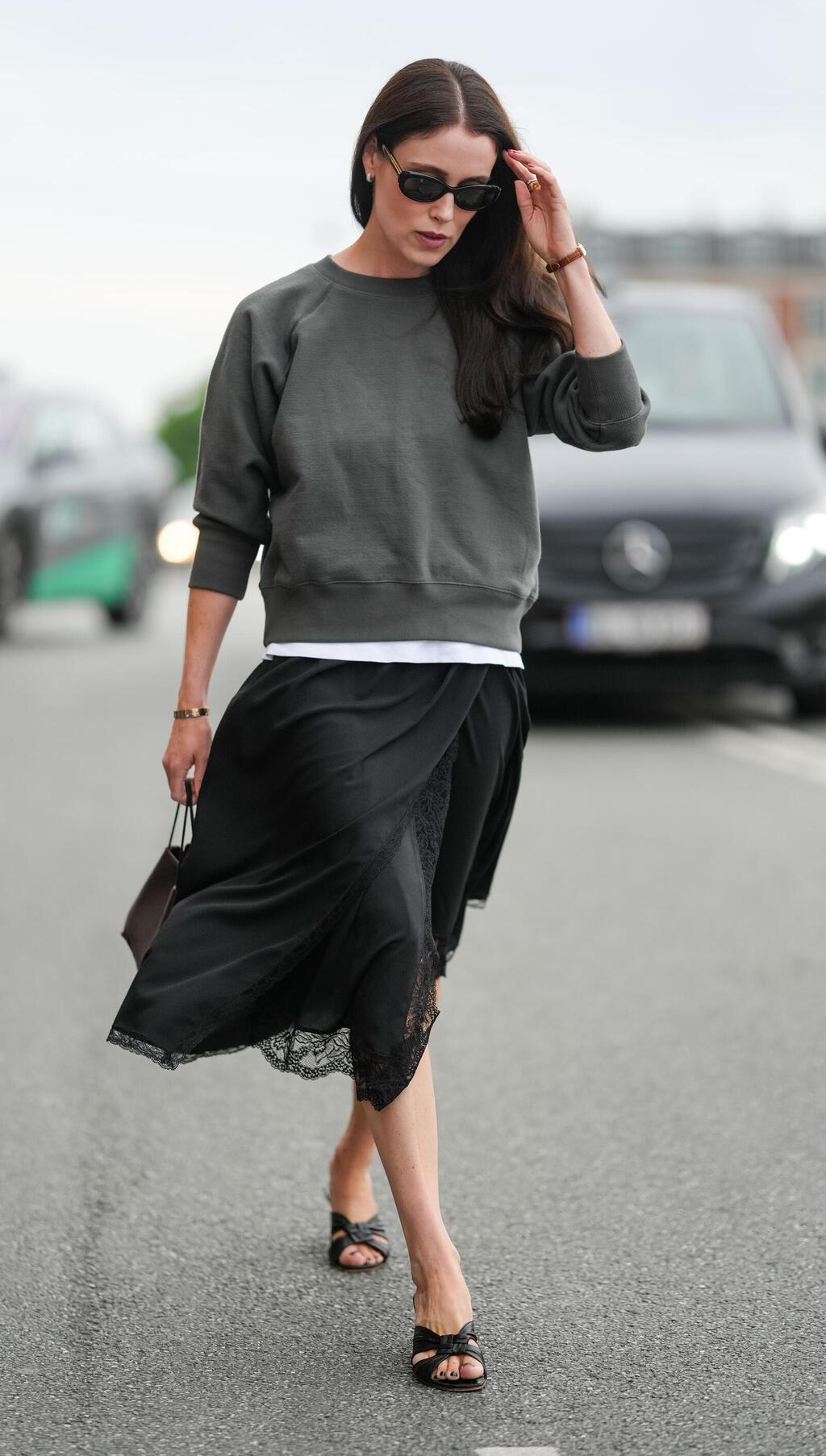 תחרה מבצבצת בשבוע האופנה בקופנהגן