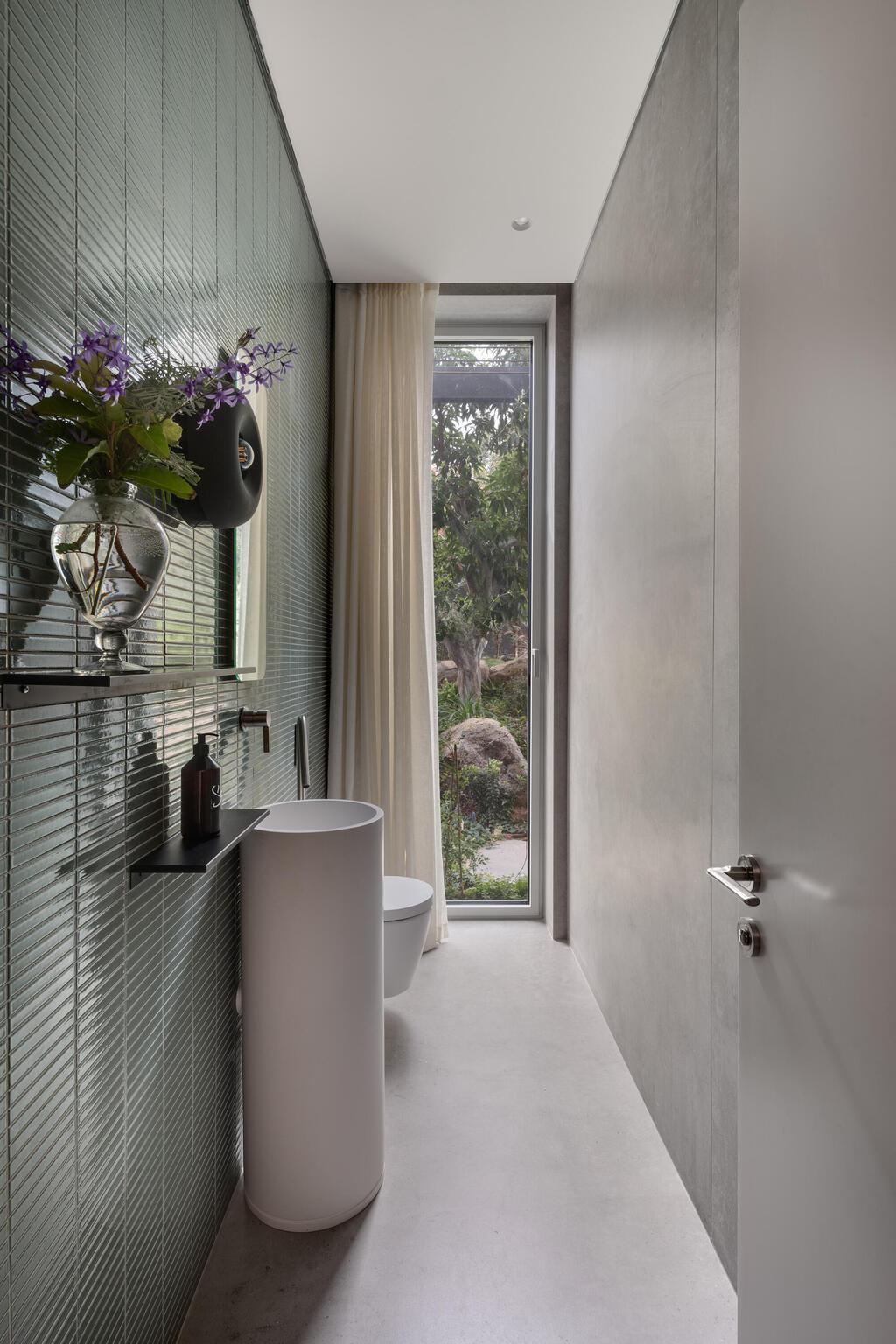 בית פרטי משקיף על הכנרת, עיצוב: אירה שריג