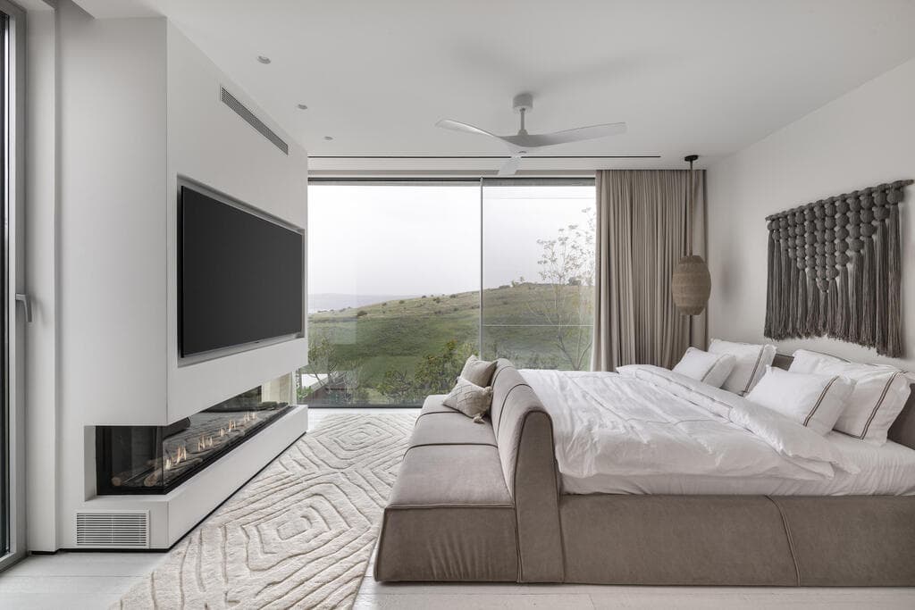 בית פרטי משקיף על הכנרת, עיצוב: אירה שריג