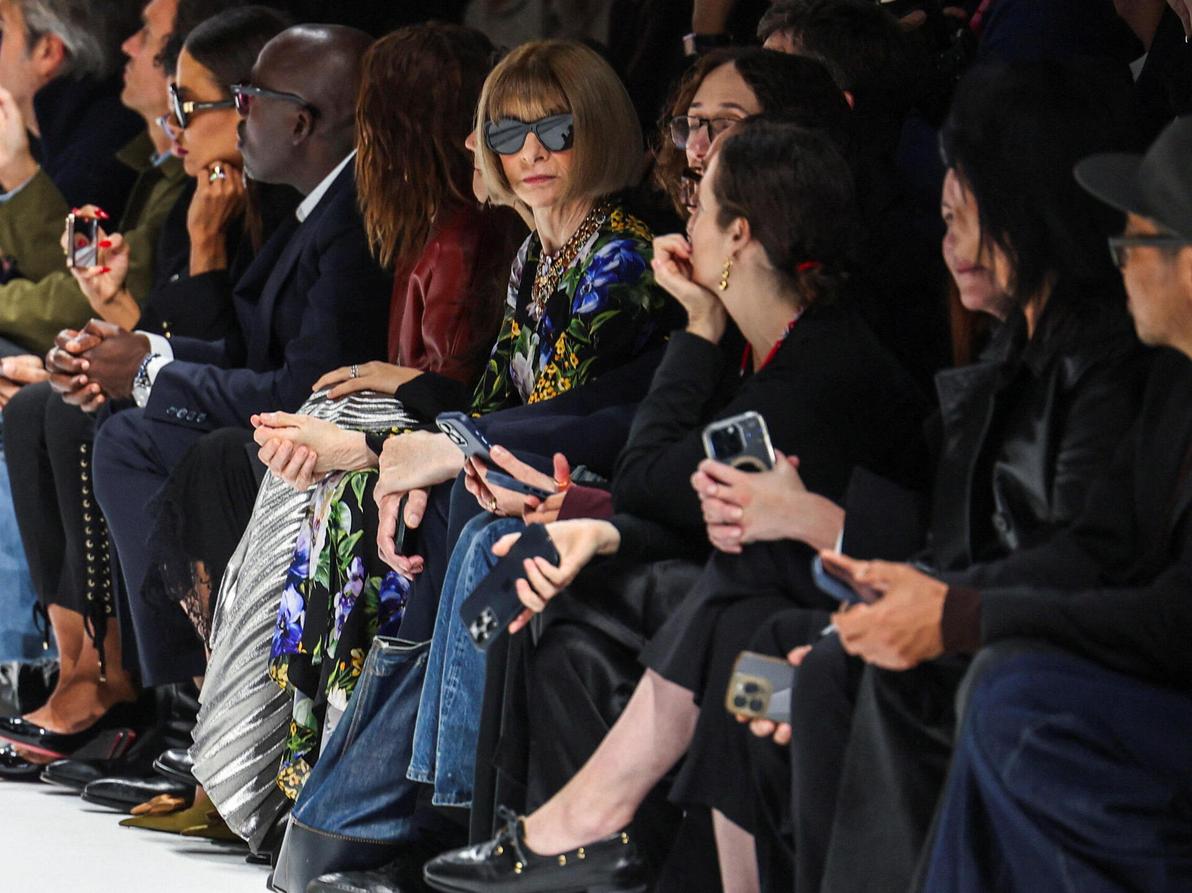 אנה ווינטור בתצוגת אביב-קיץ 2026 של דולצ'ה אנד גבאנה במילאנו