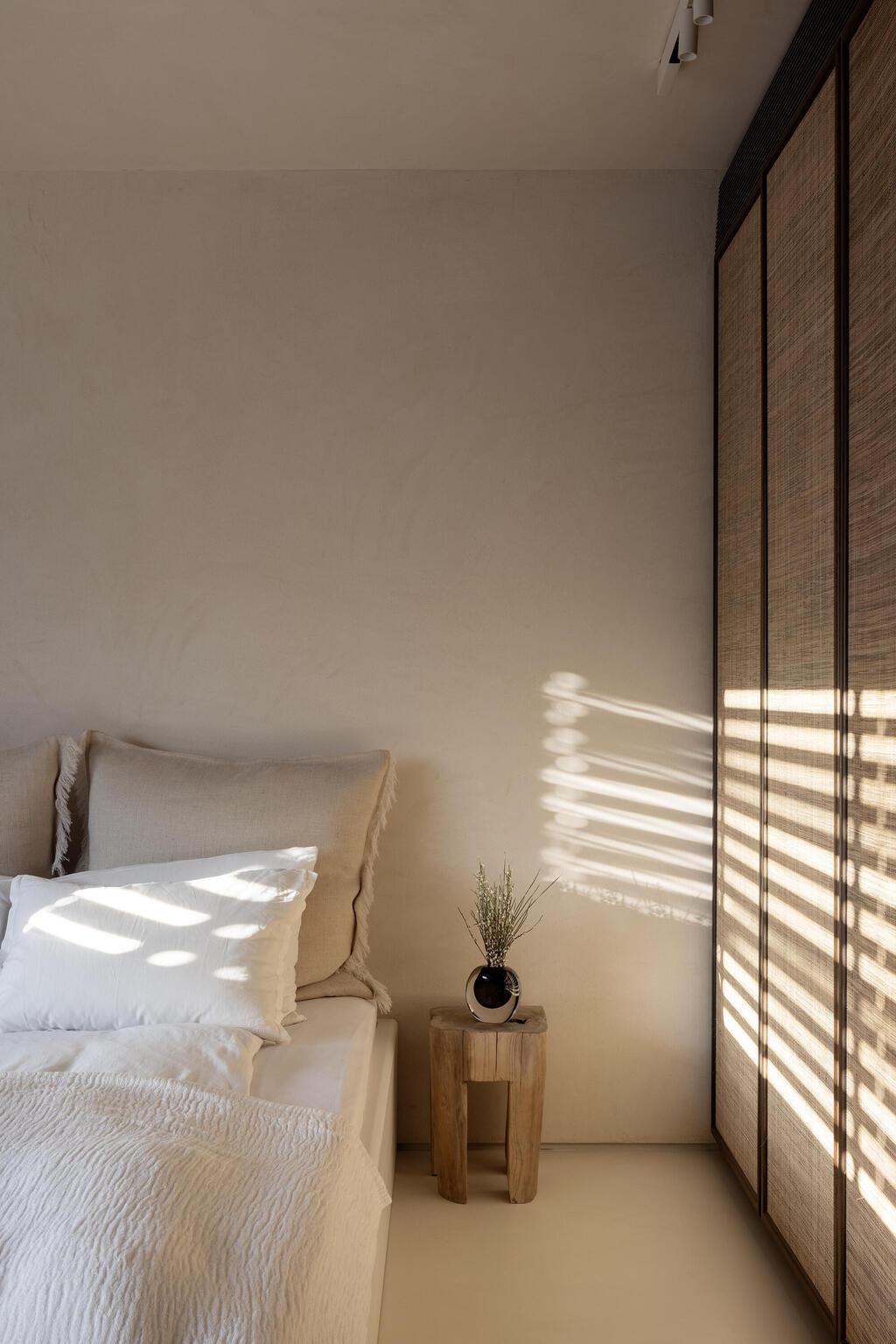 החדר של הילדה החיילת (צילום: איתי בנית) בית בתכנון האדריכלית איילת פרי שרון