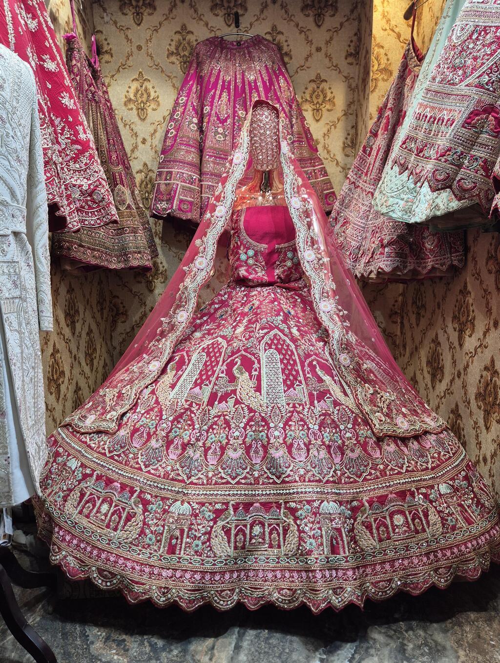 "אהבתי את החופש שהיה בסרטי בוליווד, את האופנה, הלבוש הצבעוני והתכשיטים המרהיבים" (צילום: איתי יעקב) הודו