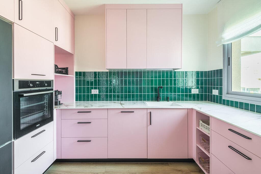 דירה ורודה בכפר סבא, עיצוב: הילה ברונשטיין