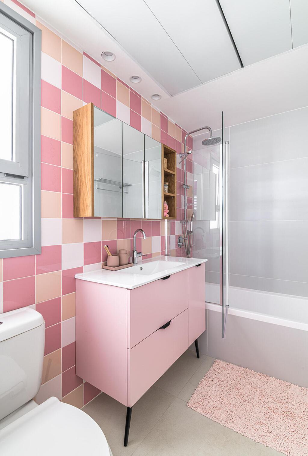 דירה ורודה בכפר סבא, עיצוב: הילה ברונשטיין