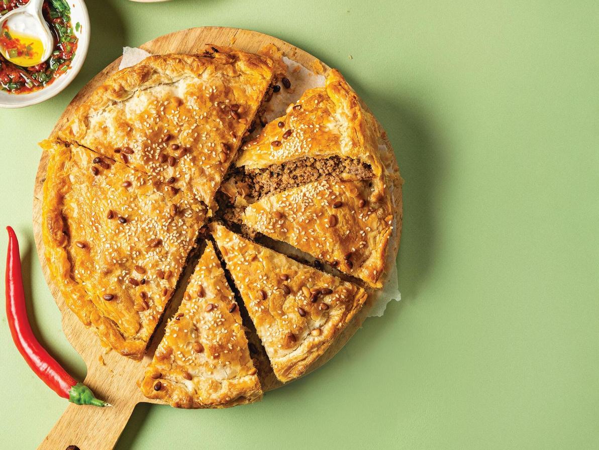 מאפה בצק עלים עם בשר