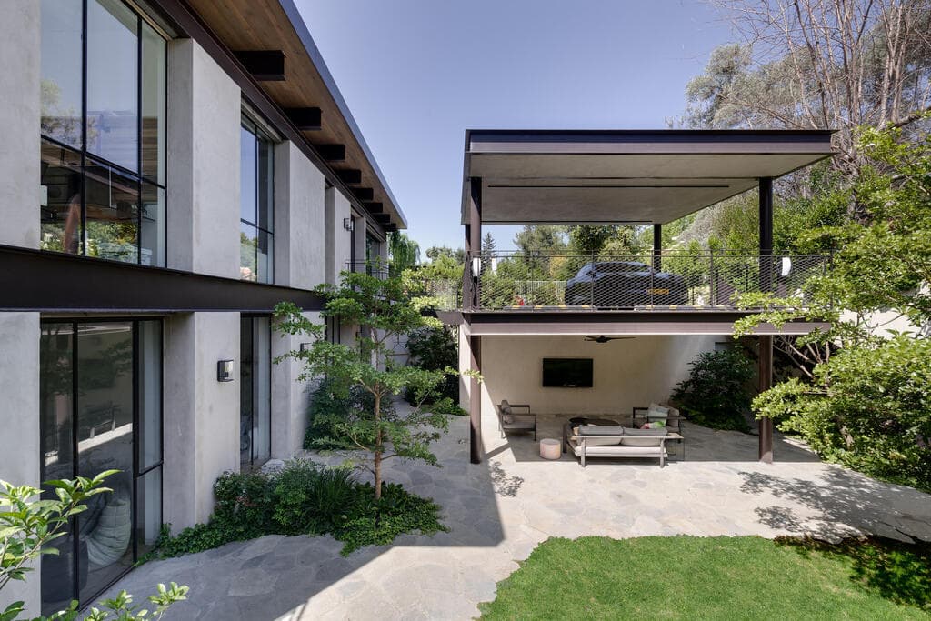 בית פרטי עם הפרדה בין הורים לילדים (צילום: עודד סמדר) בית במושב במרכז, תכנון: סמט אדריכלים