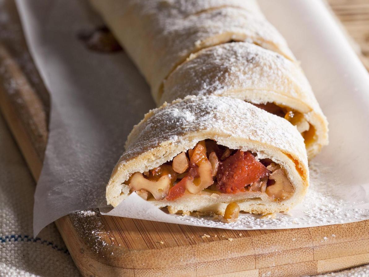 שטרודל חבושים ואגוזים