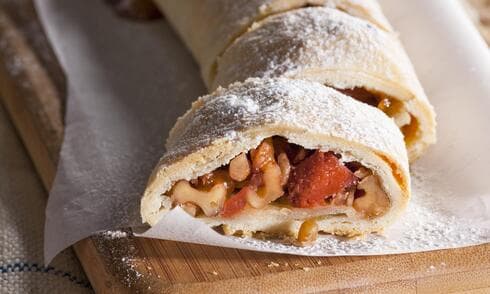 שטרודל חבושים ואגוזים