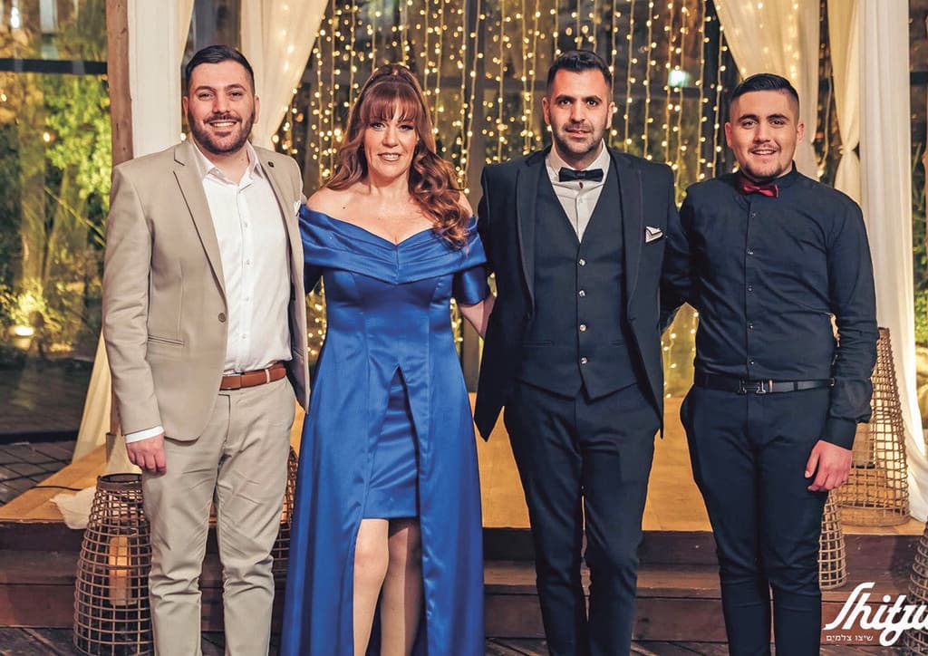 מש' חלפון. מימין: ליעד אור, אהרון (רון), איריס וגיל