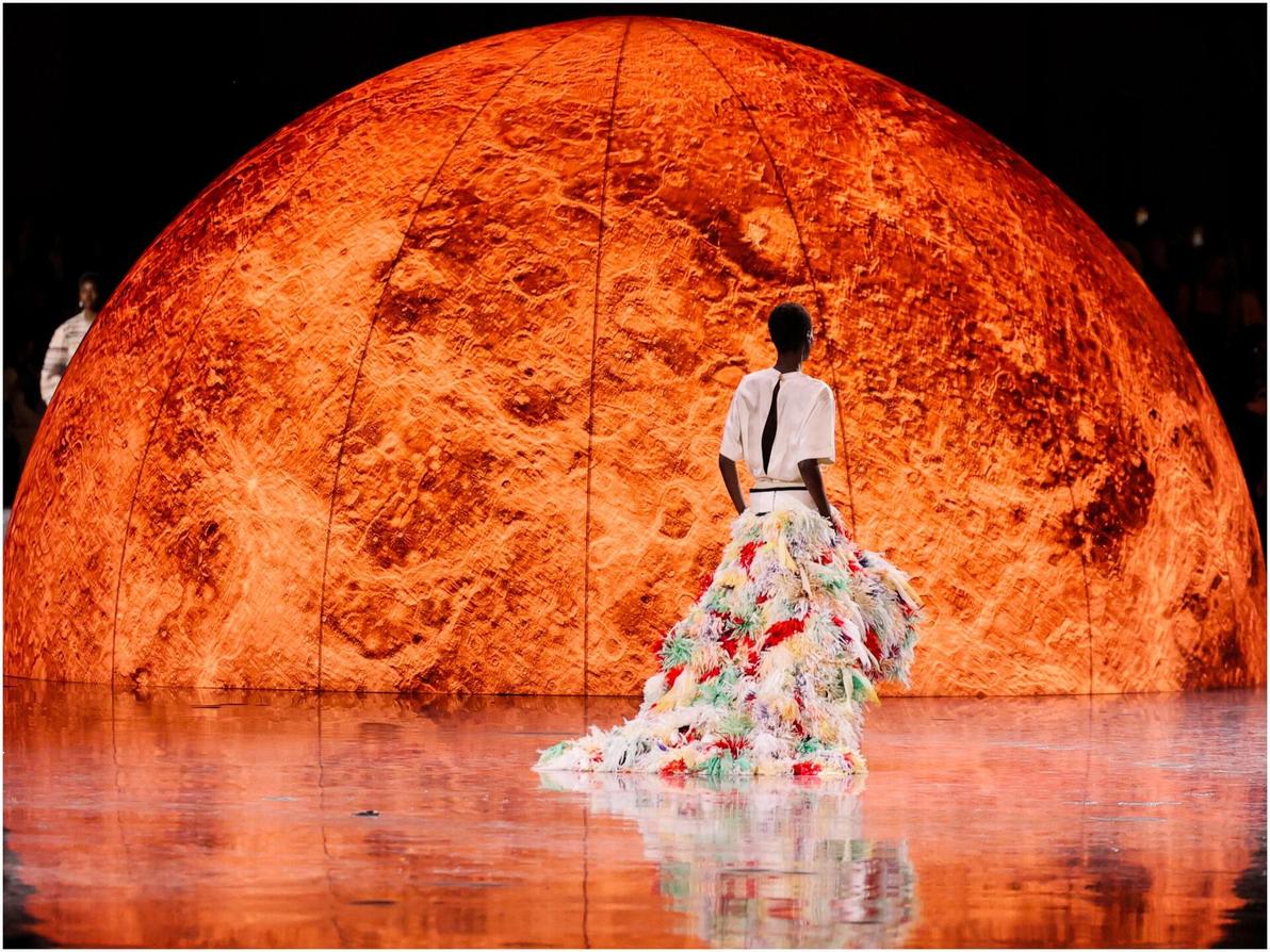 תצוגת אביב-קיץ 2026 של שאנל