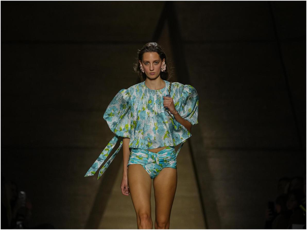 תצוגת אביב-קיץ 2026 של קלואה