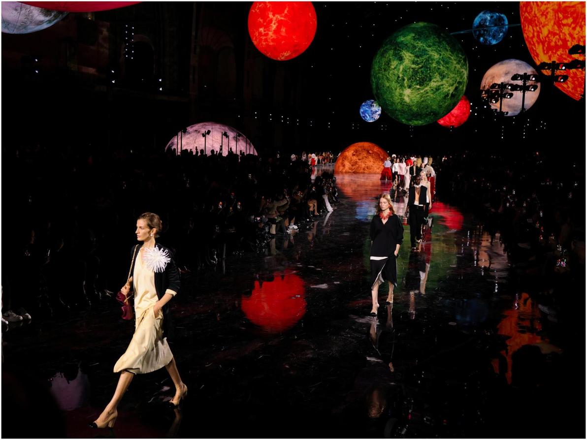 תצוגת אביב-קיץ 2026 של שאנל