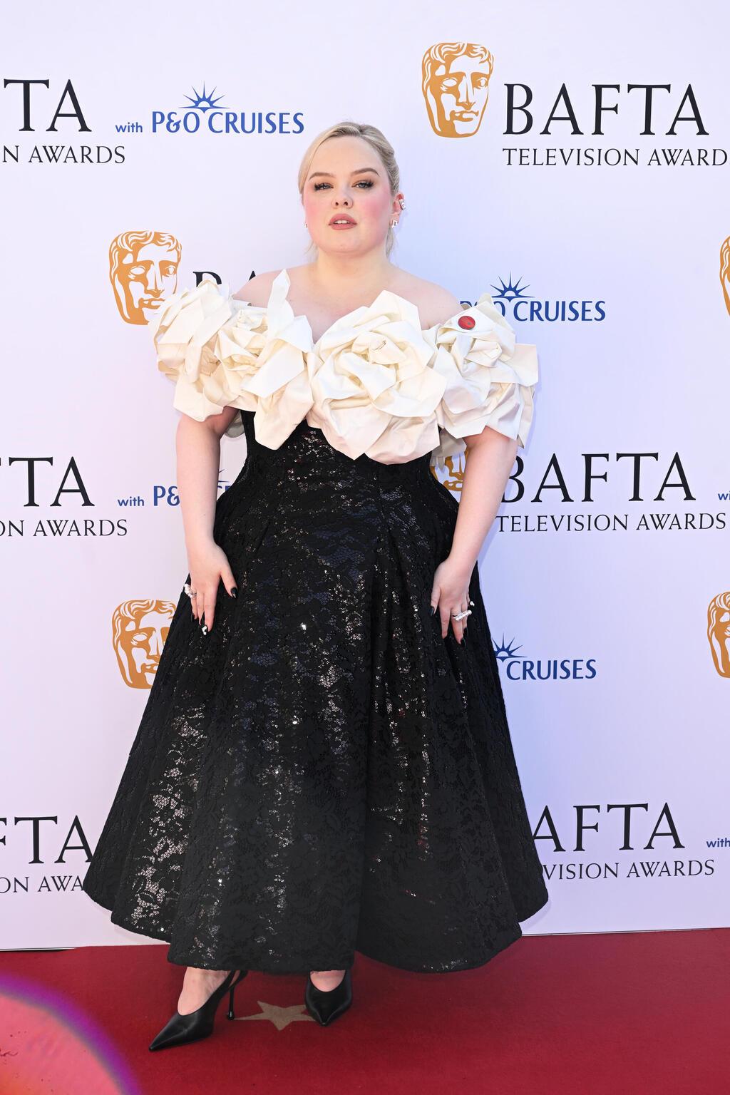 ניקולה קוכלן בטקס פרסי הטלוויזיה הבריטיים, 2025