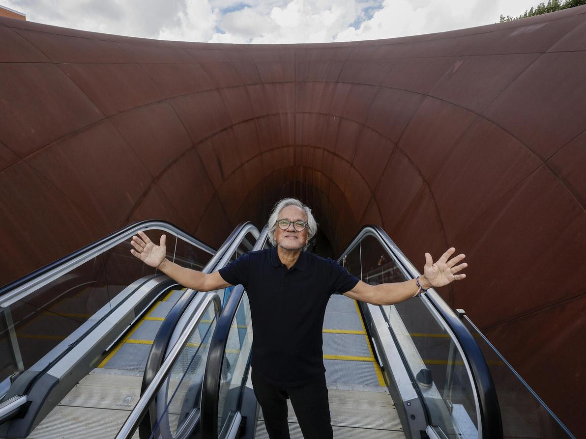 תחנת הרכבת החדשה שתכנן אניש קאפור בנאפולי