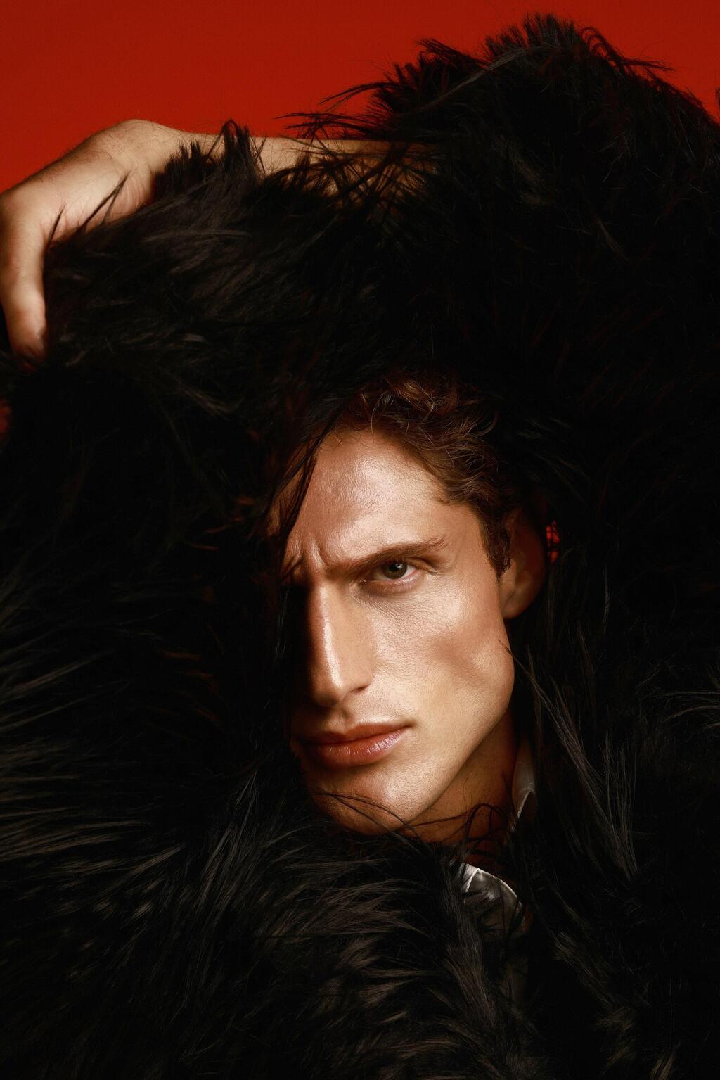 נדב אמסלם בהפקת אופנה