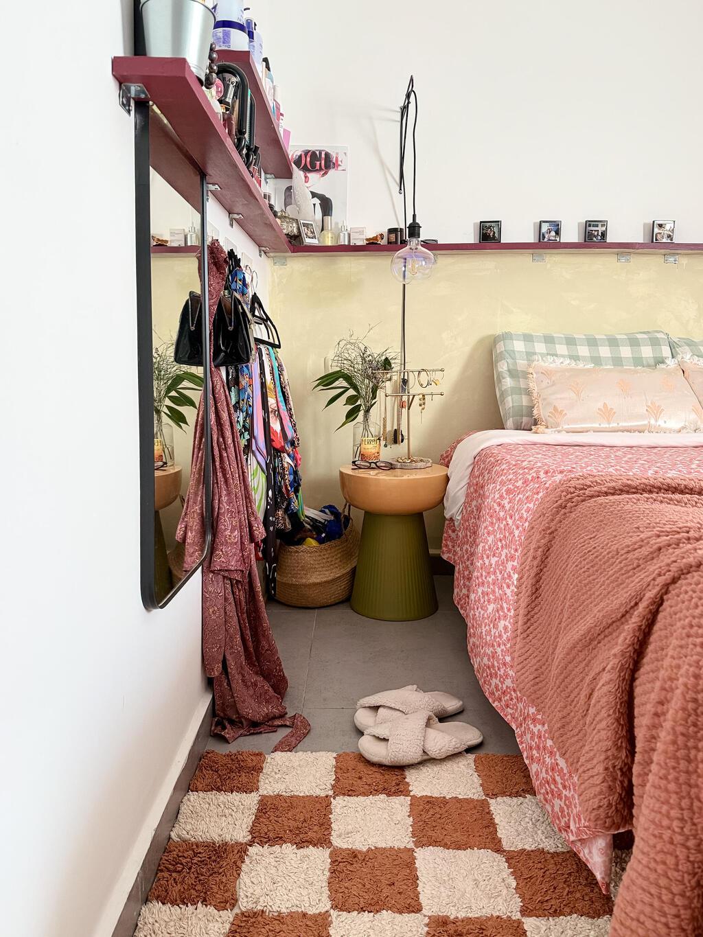 הדירה של אביב ונדב, מדור כאן גרים