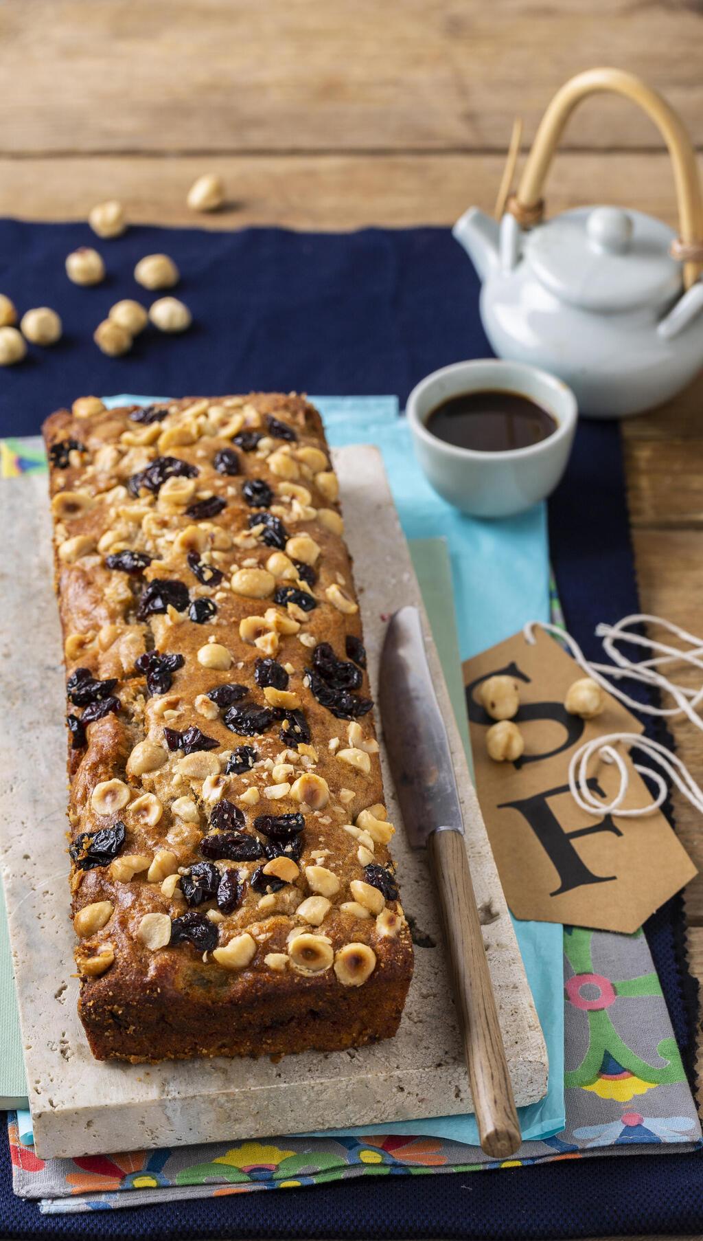 עוגת בננה בהמתקה טבעית (צילום: בועז לביא, סגנון: נעה קנריק) עוגת בננה בהמתקה טבעית