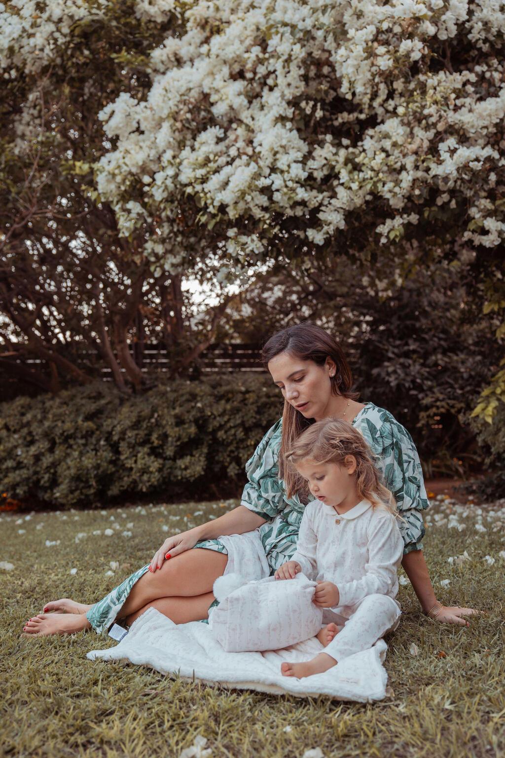 עם בתה אלה בקמפיין למותג שלה, Take Me Home (צילום: טל זליקוביץ') עם בתה אלה בקמפיין למותג שלה, Take Me Home